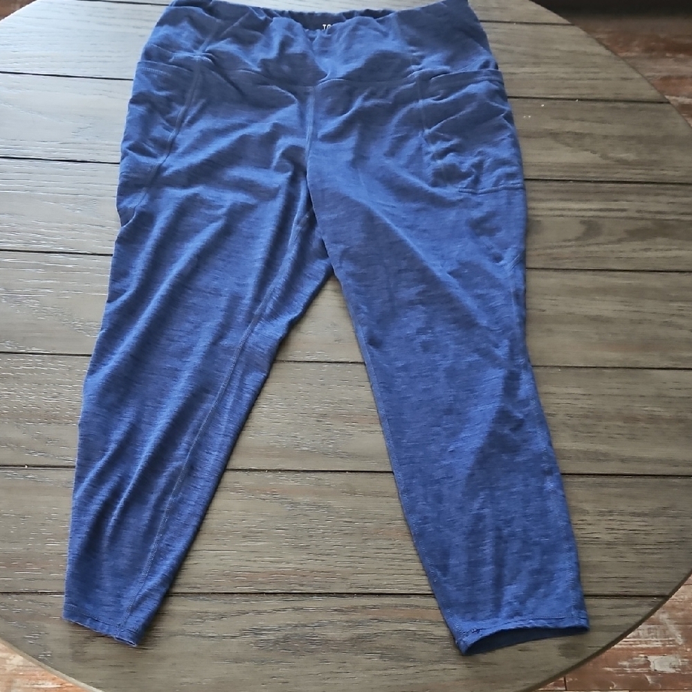 Torrid Active Cropped/Capri Leggings